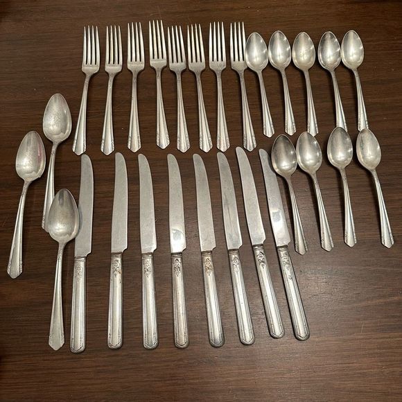 Wm Rogers A1 Plus 1934 Oneida Malibu Flatware 28 pc Silverplate Art deco fork - Picture 1 of 9